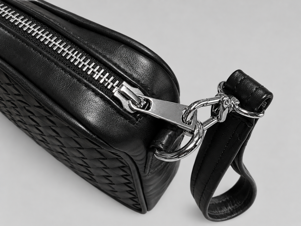 Pochette Pelle Intrecciata Black